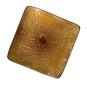 Mokufina Home Laua'e Fern Plant Honolulu Hawaii Pottery
